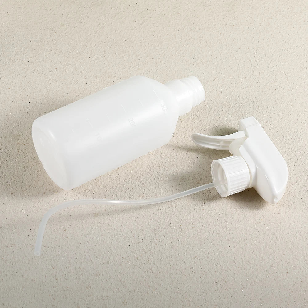 1Pc 350Ml or 500Ml Empty White Spray Bottles White Refillable Reusable Cleaning Sprayer Hand Press Spray Container Opaque Empty
