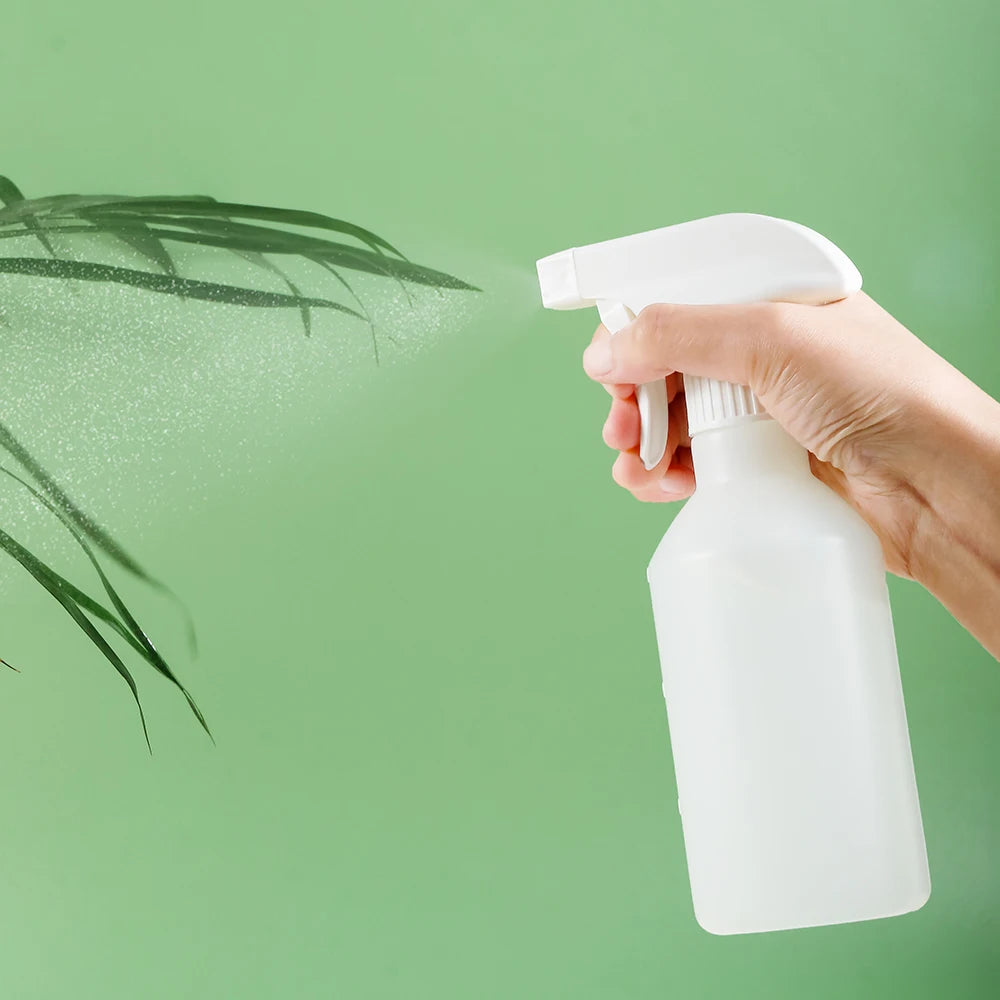 1Pc 350Ml or 500Ml Empty White Spray Bottles White Refillable Reusable Cleaning Sprayer Hand Press Spray Container Opaque Empty